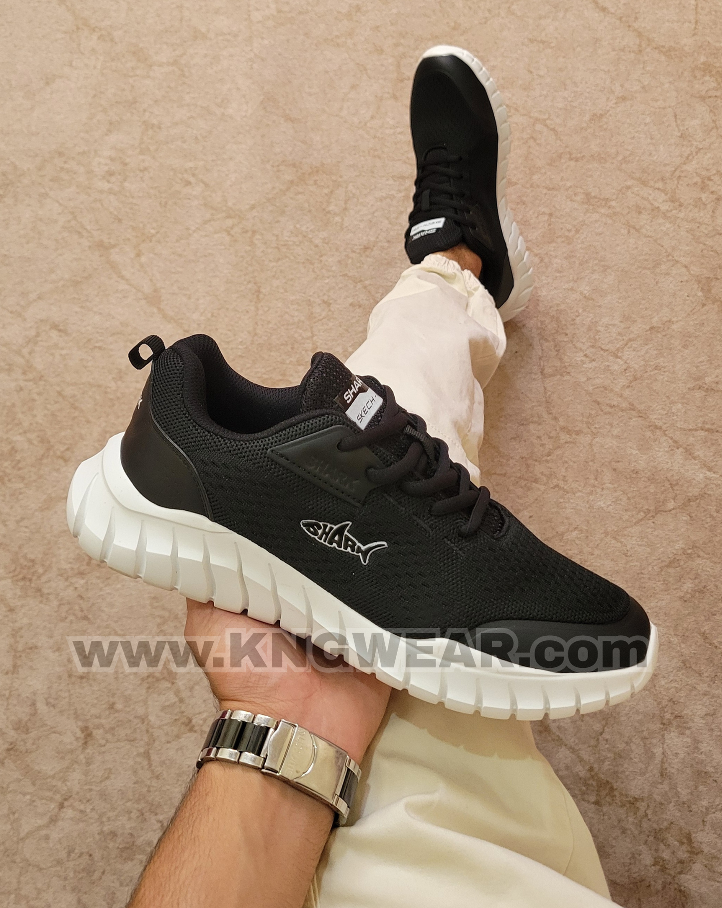 CHAUSSURE SHARK A3 - NOIR-BLANC