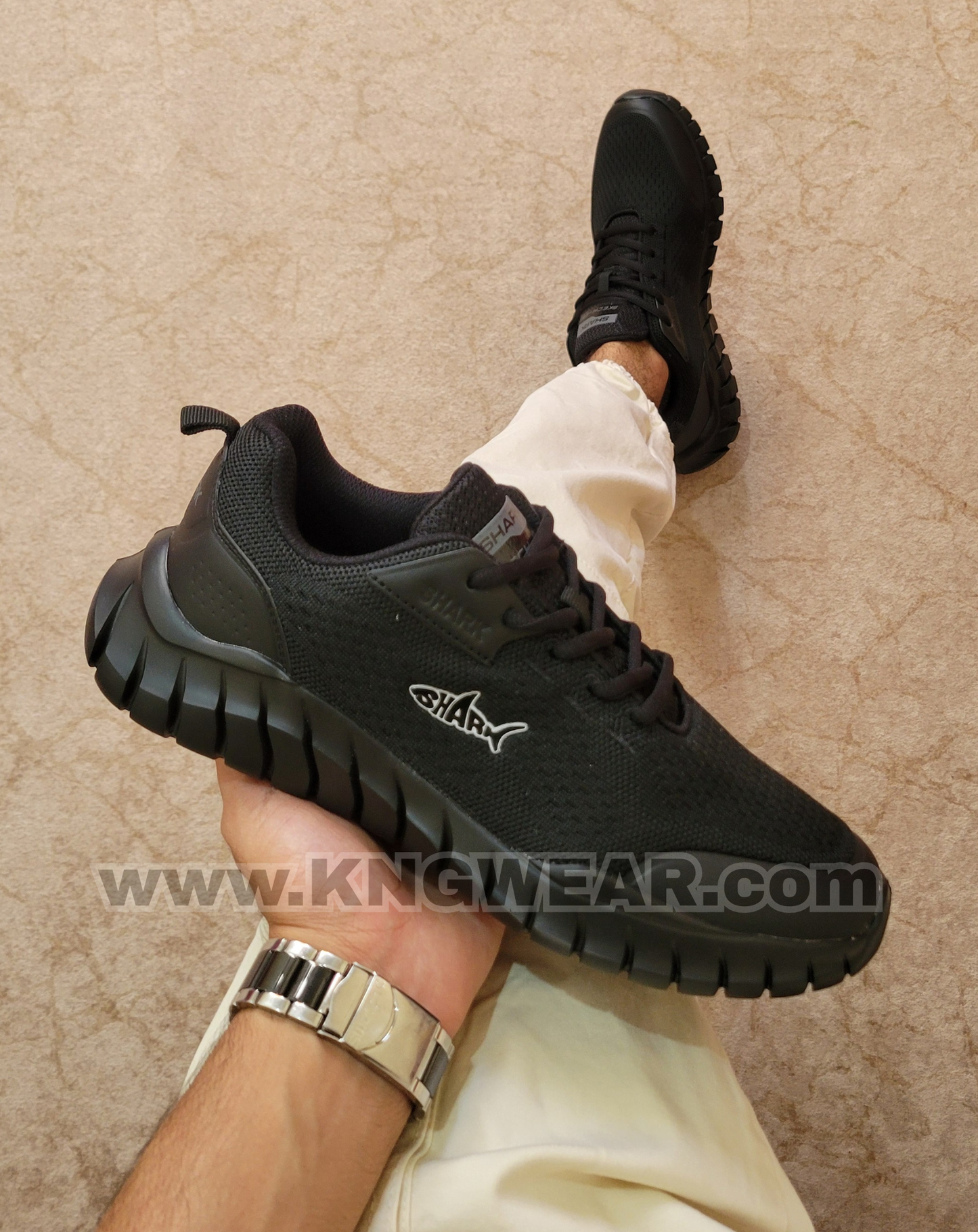 CHAUSSURE SHARK A3 - NOIR